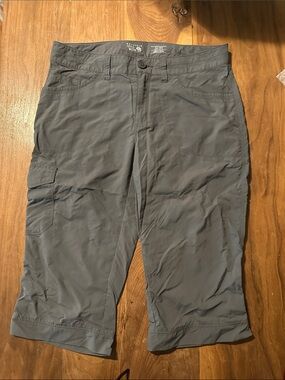 Mountain Hardwear Women's Gray Outdoor Cargo Capris Sz 12